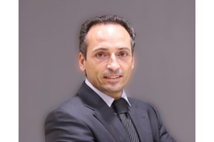 Dr./Dra. Ismael  Soriano 